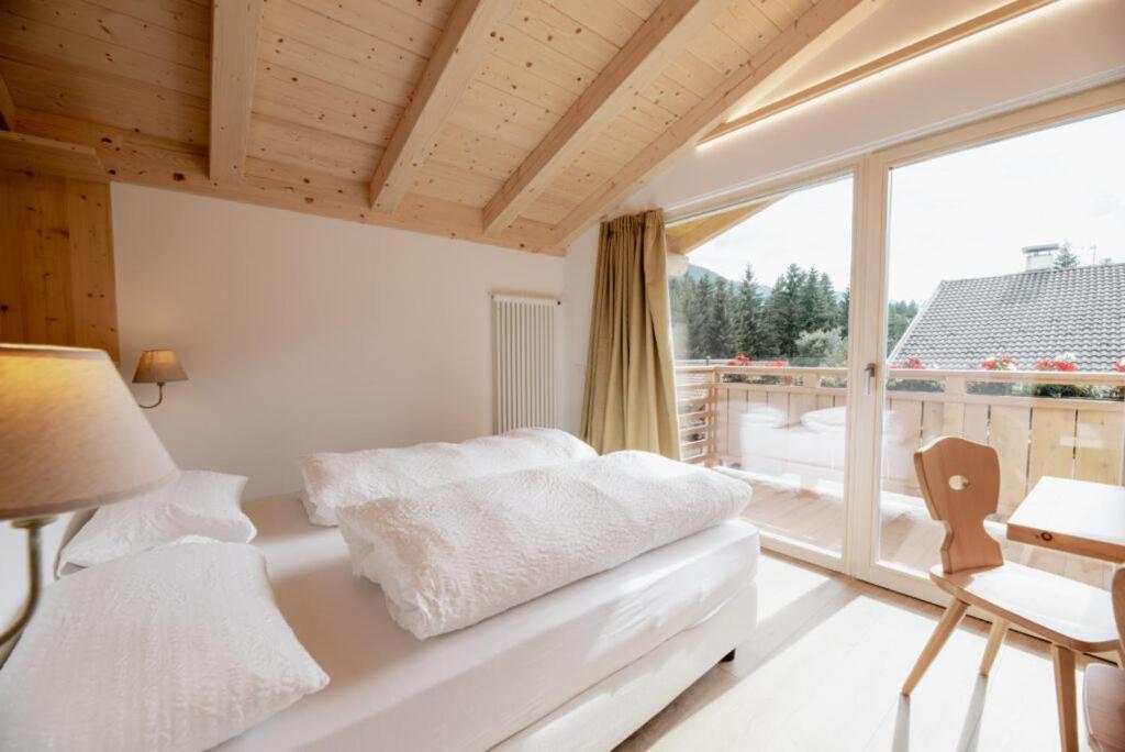 Garnì Aurora Bed&Breakfast Soraga Esterno foto