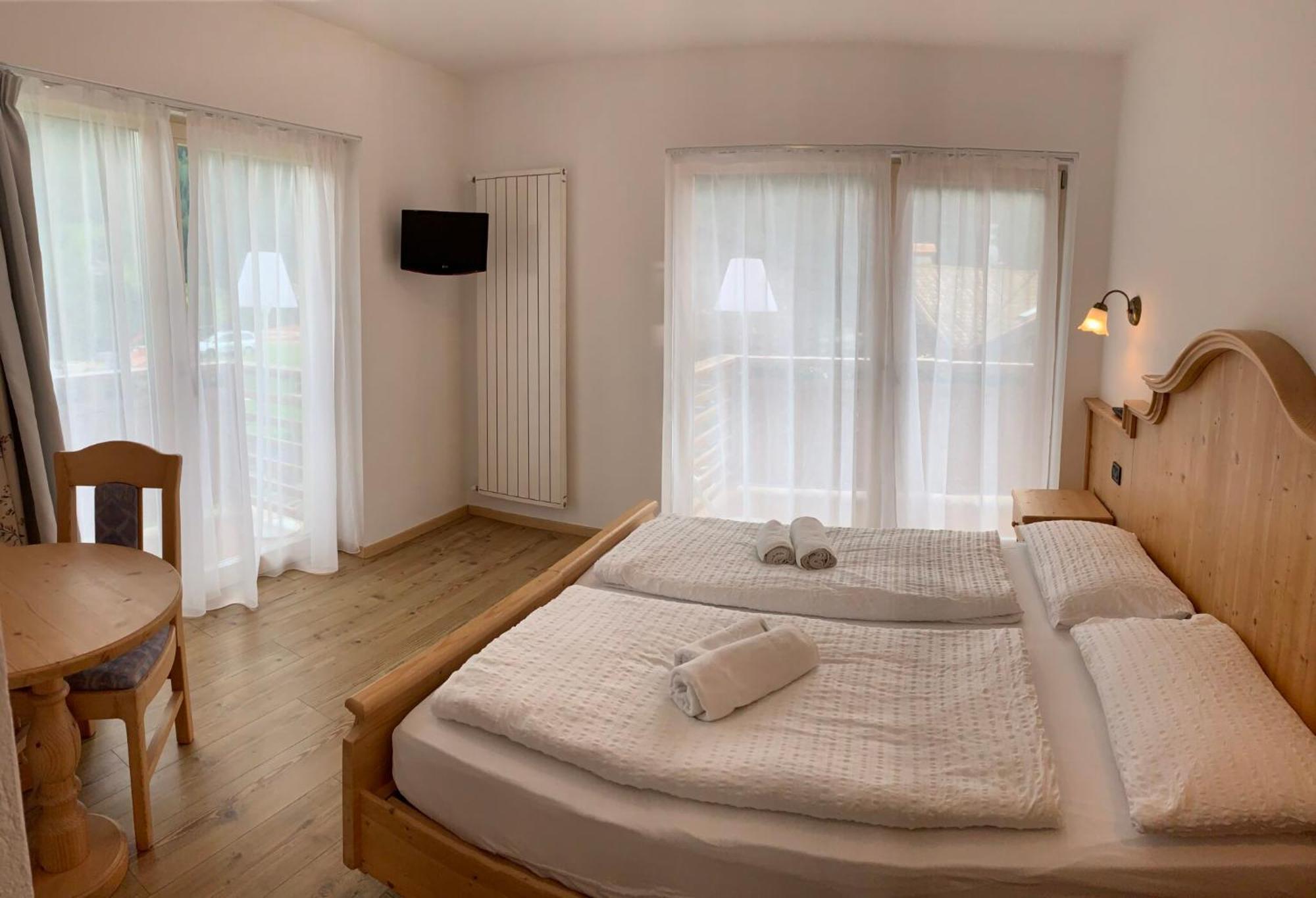 Garnì Aurora Bed&Breakfast Soraga Esterno foto