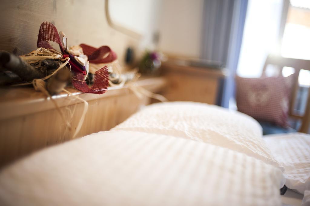 Garnì Aurora Bed&Breakfast Soraga Esterno foto